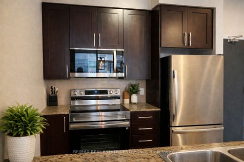 307-4070 Confederation Pky, Mississauga, ON, L5B0E9 | Card Image