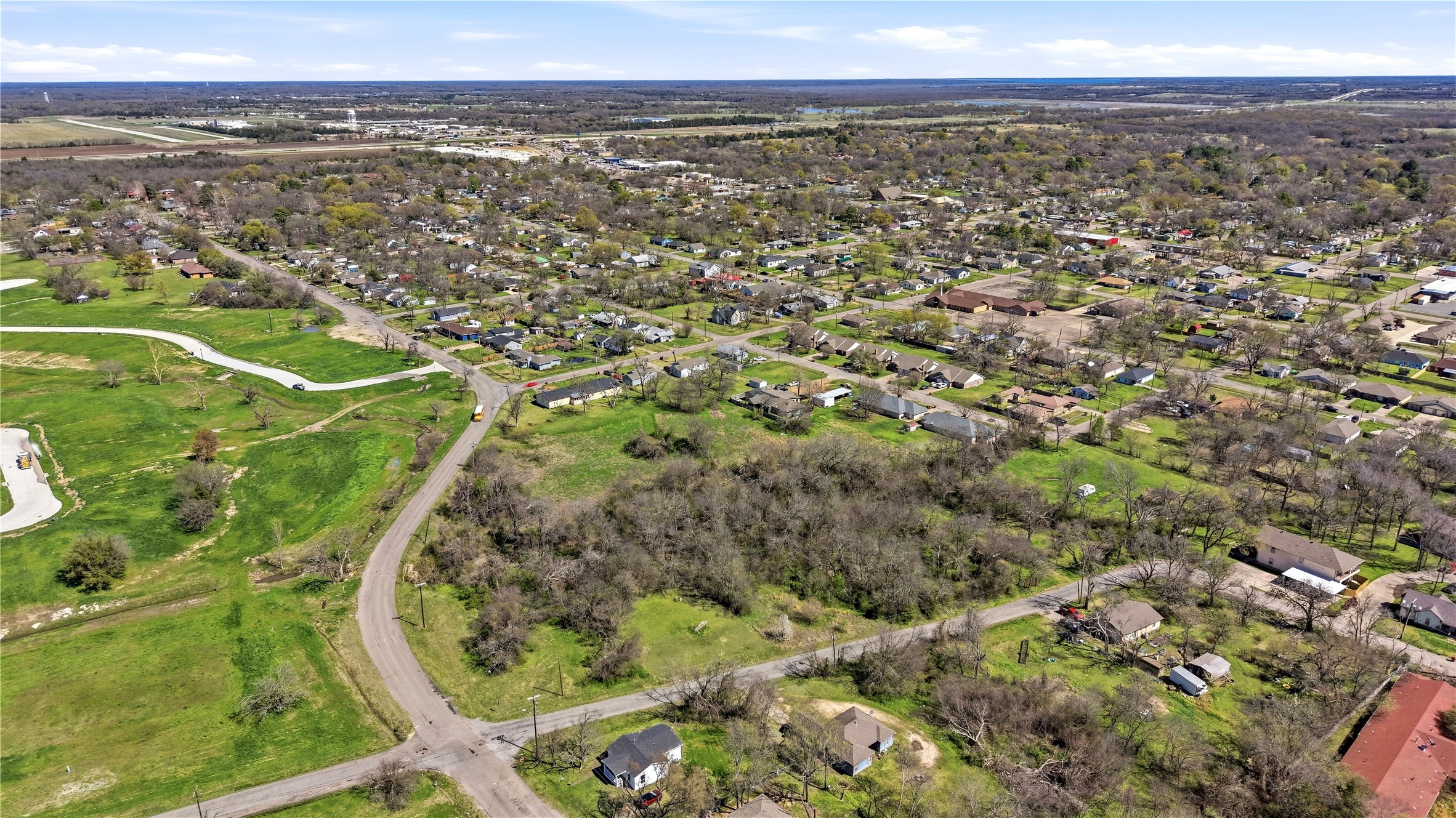 Land in Bonham 4
