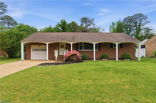 3 Patton Dr, Newport News, VA, 23606-1715 | Card Image