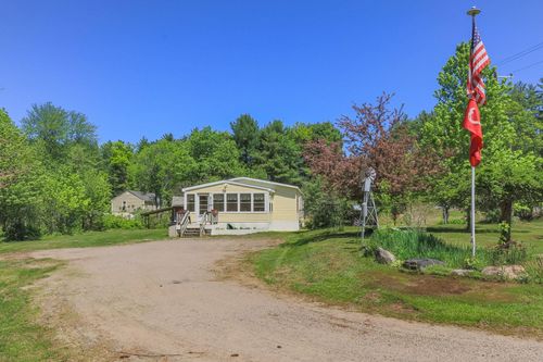 12 Mountain View Rd, Deerfield, NH, 03037-1208 | Card Image
