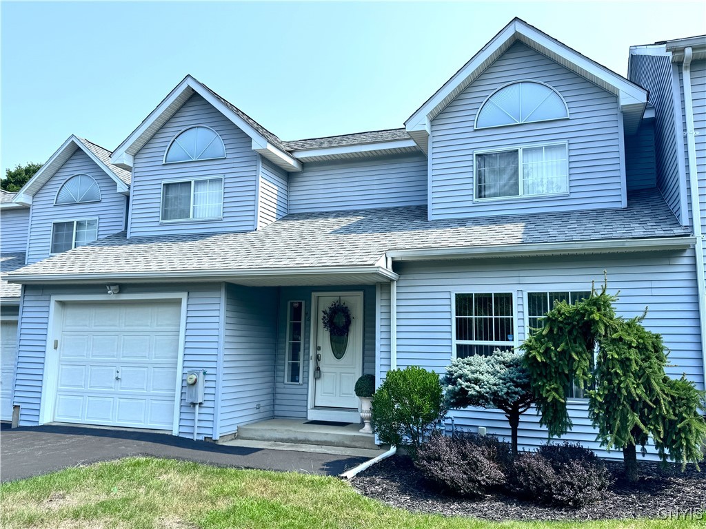 Woodbrooke Rd, New Hartford, NY 13413