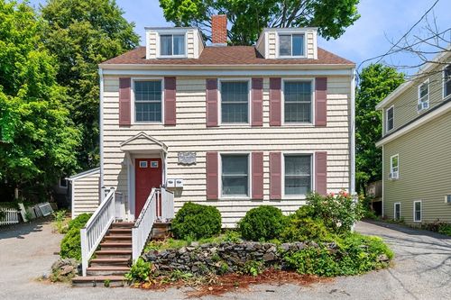 17 Vestry St, Beverly, MA, 01915-4940 | Card Image