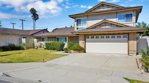 2735 San Juan Ln, Costa Mesa, CA, 92626-5615 | Card Image