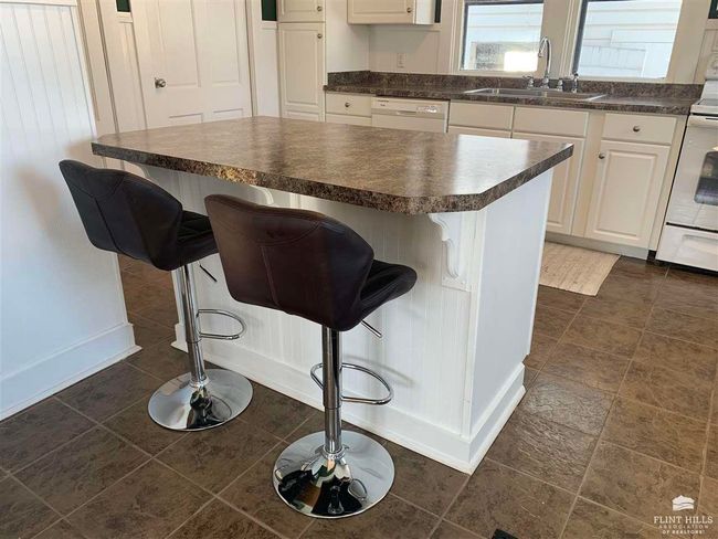 708 S Cedar St, House other with 3 bedrooms, 3 bathrooms and null parking in Abilene KS | Image 28