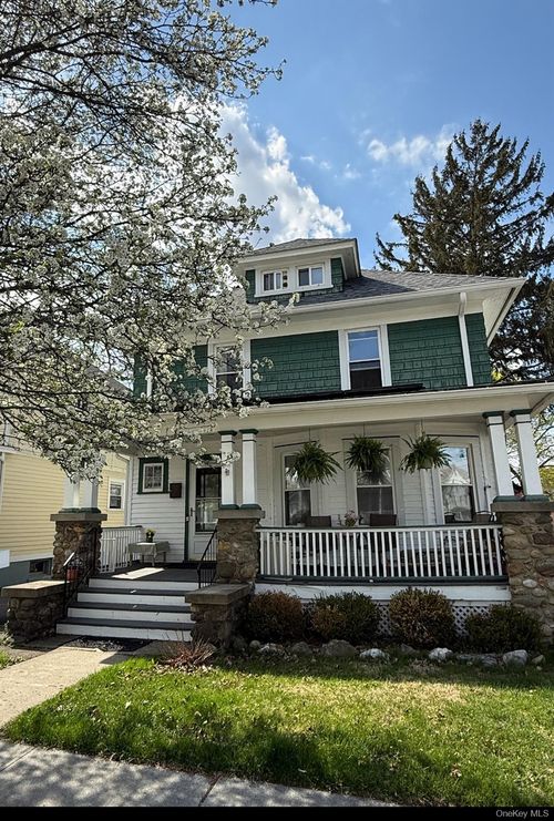 17 Streit Ave, Poughkeepsie, NY, 12603-2313 | Card Image