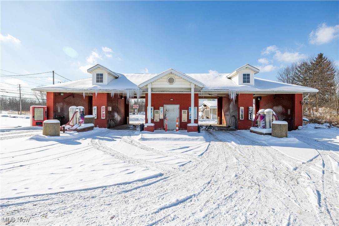 247 W Aurora Rd, Northfield, OH 44067