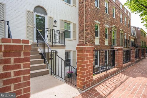 d-3287 Sutton Pl Nw, WASHINGTON, DC, 20016-7548 | Card Image
