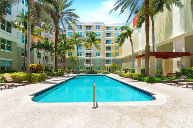 APT-301 - 804 E Windward Way, Condo with 3 bedrooms, 2 bathrooms and null parking in Lantana FL | Image 45