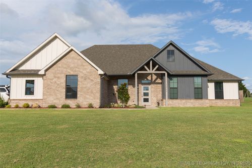 11940 County Road 3513 Loop, Ada, OK, 74820-2339 | Card Image