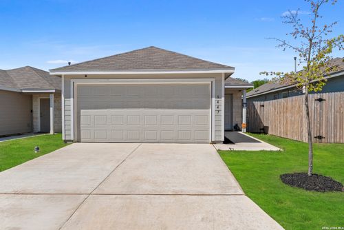 6447 Raquel Pass, San Antonio, TX, 78222-2429 | Card Image
