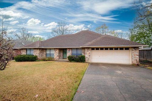 26 Blue Mountain Dr, Maumelle, AR, 72113-6354 | Card Image