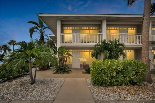 216-611 Destiny Dr, RUSKIN, FL, 33570-3019 | Card Image