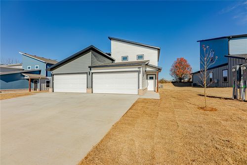 2-1603 Sw Casuarina Dr, Bentonville, AR, 72713-5196 | Card Image