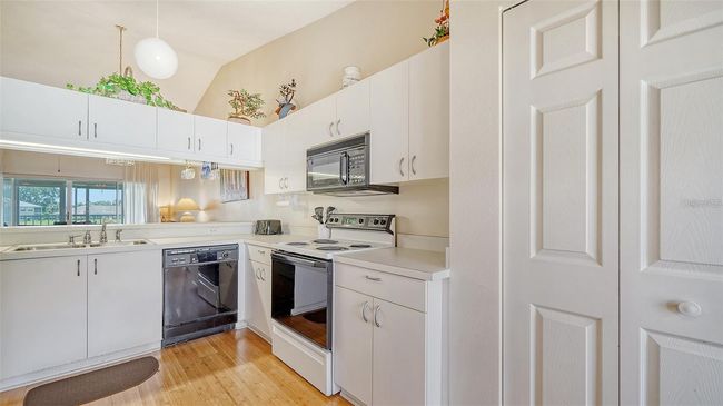 APT-202 - 4211 Caddie Dr E, Condo with 2 bedrooms, 2 bathrooms and null parking in BRADENTON FL | Image 19