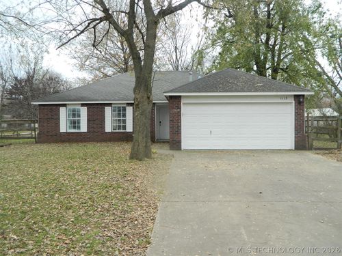 1113 South St, Collinsville, OK, 74021-3116 | Card Image