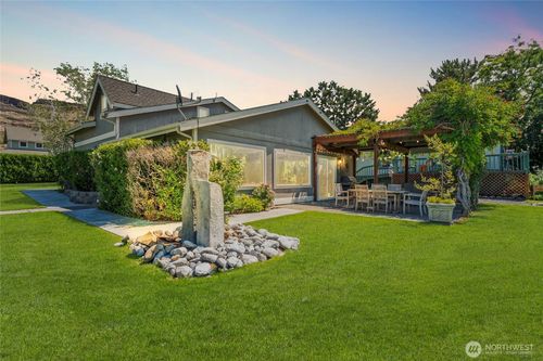 25203 Community St Sw, Quincy, WA, 98848-9354 | Card Image