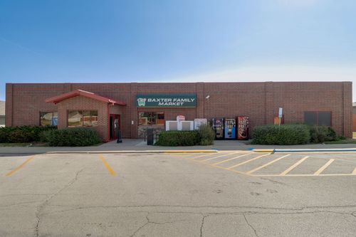 103 N Main St, Baxter, IA, 50028-7749 | Card Image