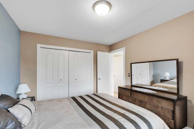 163 Strathridge Place Sw, Home with 3 bedrooms, 3 bathrooms and 4 parking in Calgary AB | Image 29