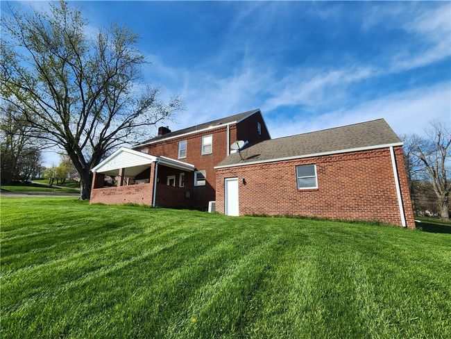 Look at this yard. | Image 32