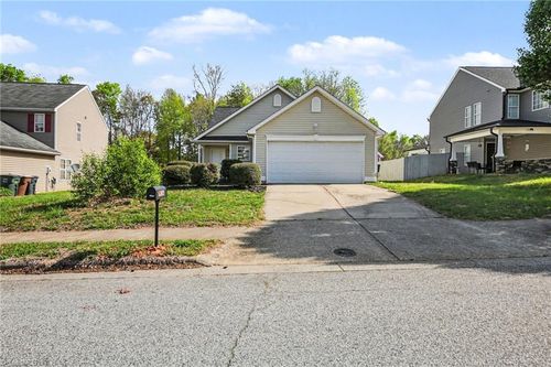 1104 Highstone Dr, Greensboro, NC, 27406-8255 | Card Image