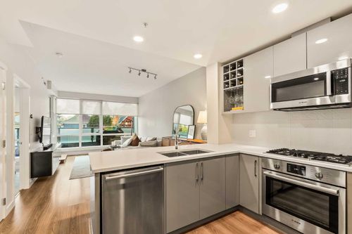 206-301 10 St Nw, Calgary, AB, T2N1V5 | Card Image