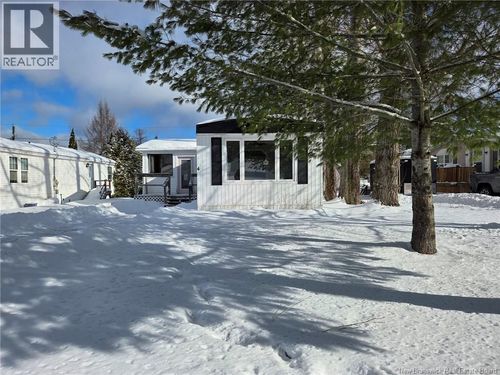 4 Leslee Dr, Lincoln, NB, E3B6W4 | Card Image