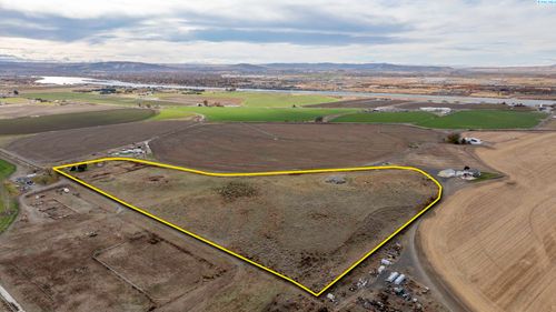 24-acres-of-country-close-NKA Helm Drive, Pasco, WA, 99301 | Card Image