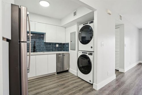 apt-124-3210 Nw 84th Ave, Sunrise, FL, 33351-8914 | Card Image