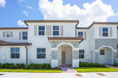 2664 Se 28th St, HOMESTEAD, FL, 33035 | Card Image