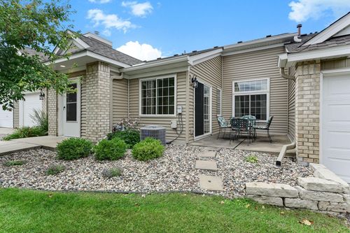 537 Mission Hills Dr, Chanhassen, MN, 55317-7716 | Card Image