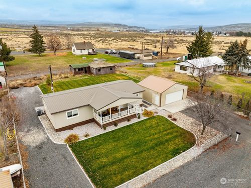 104 Nw Adrian Avenue, Soap Lake, WA, 98851 | Card Image