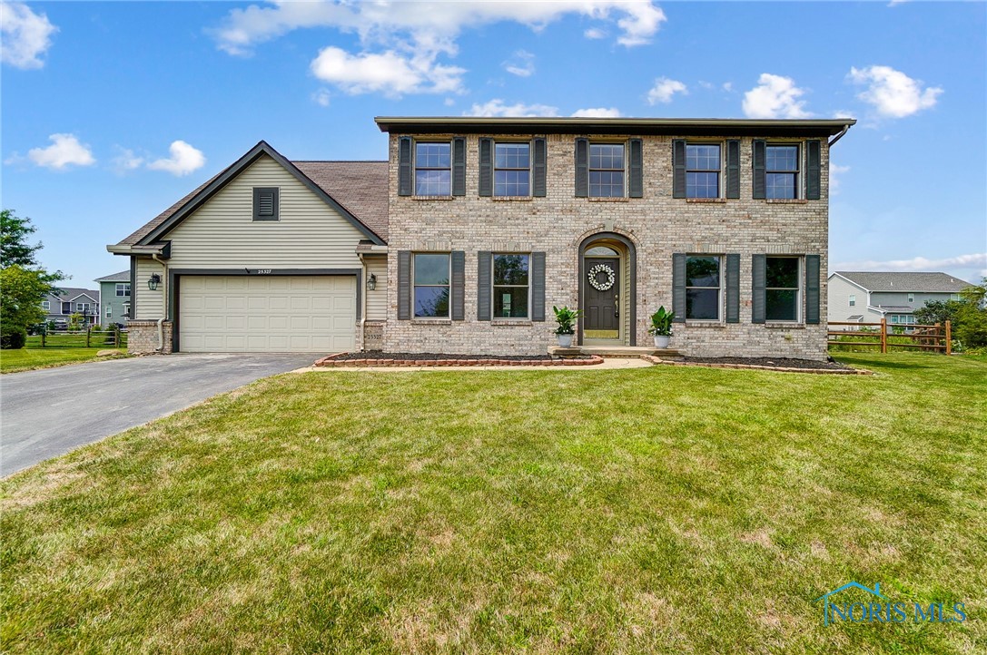 Appaloosa Ct, Perrysburg, OH 43551