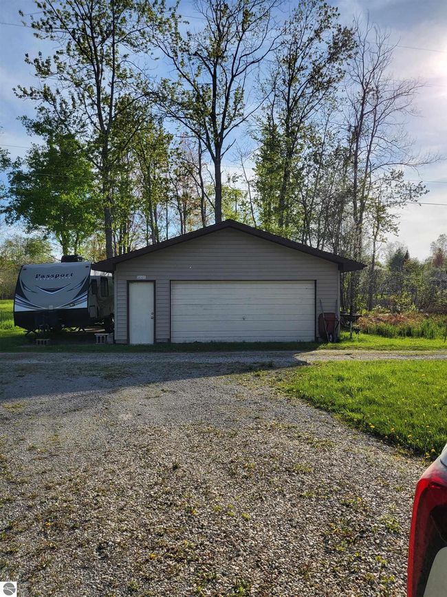 8458 Grace St, House other with 2 bedrooms, 1 bathrooms and null parking in Hale MI | Image 39