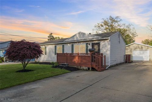 3917 Seneca Ave, Lorain, OH, 44055-2634 | Card Image