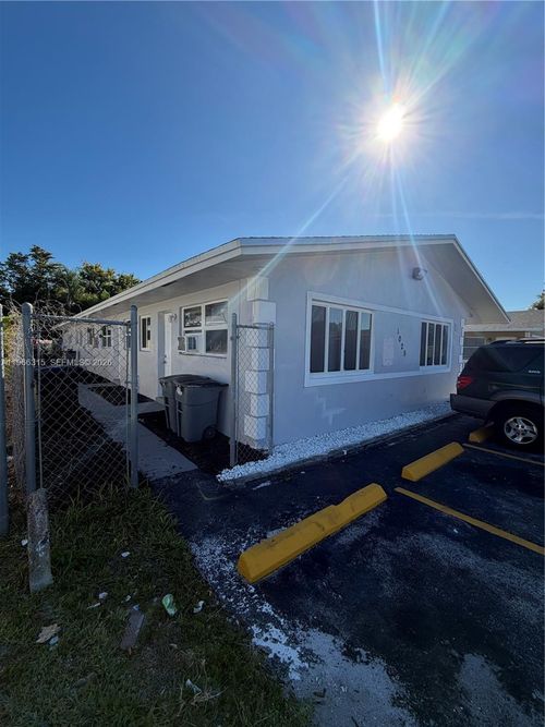 1028 Nw 3rd Ave, Fort Lauderdale, FL, 33311-6266 | Card Image