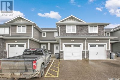 31 - 115 Veltkamp Cres, Townhouse with 4 bedrooms, 4 bathrooms and null parking in Saskatoon SK | Image 1