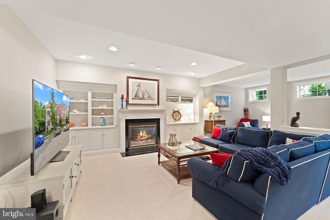 18985 Coreopsis Ter, Townhouse with 3 bedrooms, 4 bathrooms and null parking in LEESBURG VA | Image 69