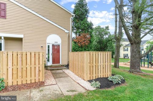 32-18242 Rolling Meadow Way, OLNEY, MD, 20832-1766 | Card Image