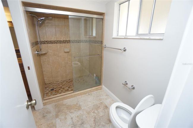 APT-9B - 1 Colony Point Dr, Condo with 2 bedrooms, 2 bathrooms and null parking in PUNTA GORDA FL | Image 11