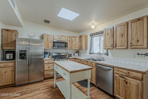 218 E 5th Pl, San Manuel, AZ, 85631-1420 | Card Image
