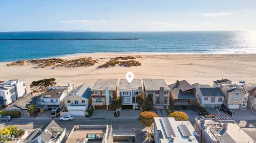 3349 Ocean Dr, Oxnard, CA, 93035-4341 | Card Image