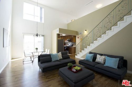 309-546 N Oxford Ave, Los Angeles, CA, 90004-3963 | Card Image