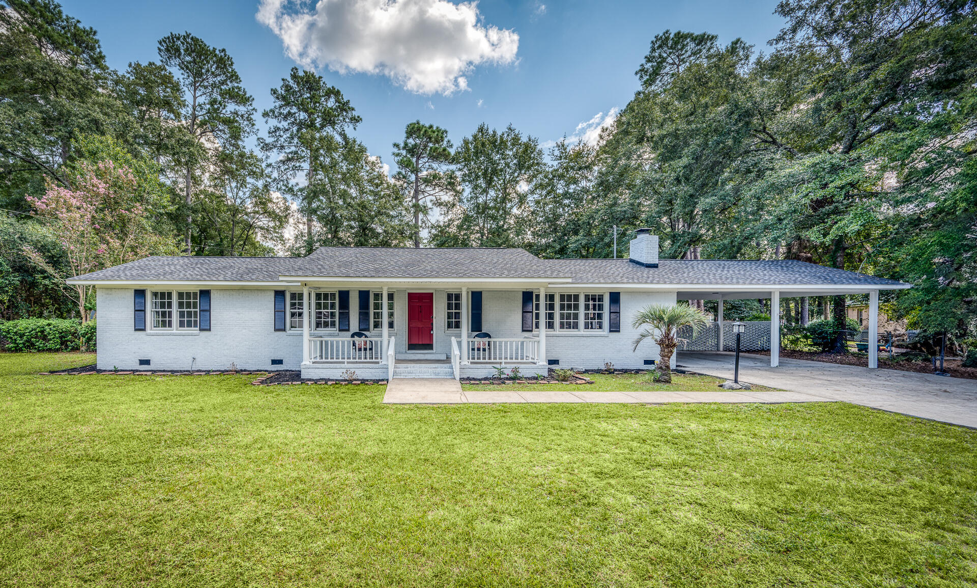 Azalea Dr, Walterboro, SC 29488