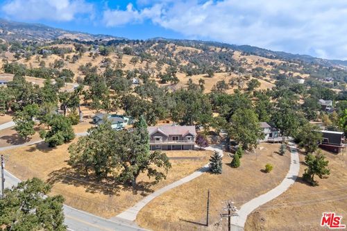 24500 Deertrail Dr, Bear Valley Springs, CA, 93561-7028 | Card Image