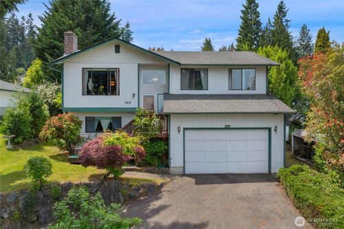 7416 E Heather Way, Everett, WA, 98203-5423 | Card Image