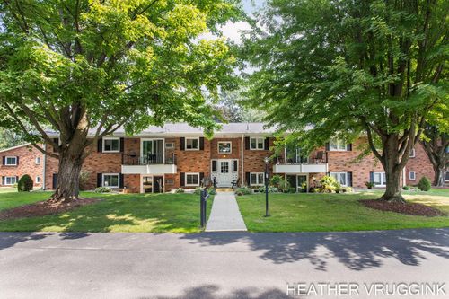 66-5250 Southbrook Ct, Hudsonville, MI, 49426-1594 | Card Image