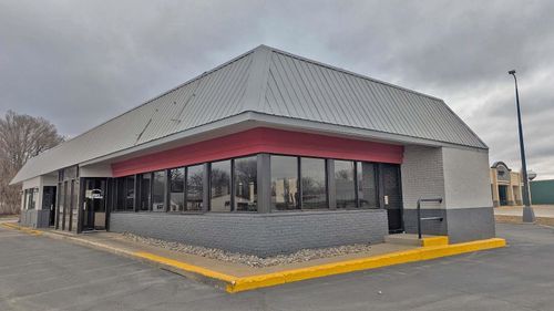 704 S Grand Ave, Spencer, IA, 51301-5730 | Card Image