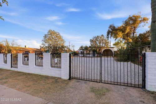 432 E 30th Street, Tucson, AZ, 85713 | Card Image