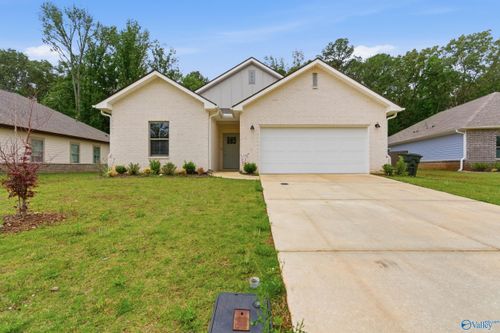15007 Greenleaf Dr, Athens, AL, 35613-2981 | Card Image