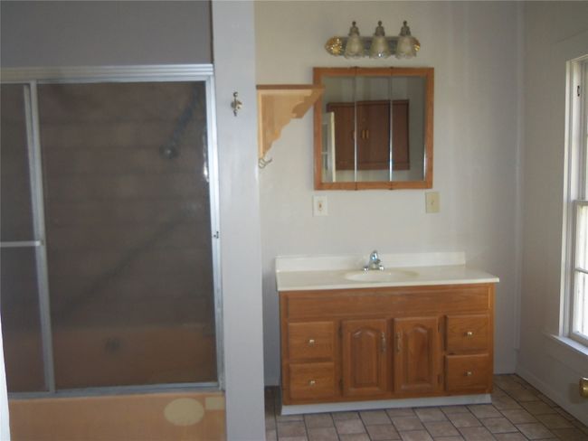 307 Ne 5 Th St, House other with 2 bedrooms, 2 bathrooms and null parking in Hubbard TX | Image 23